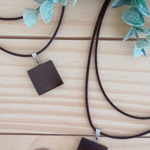 Colar choker imbuia quad.