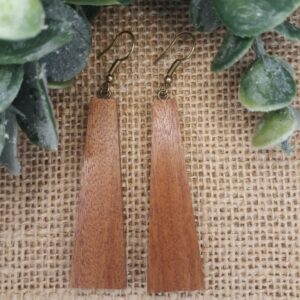 Brinco trapézio cabreúva